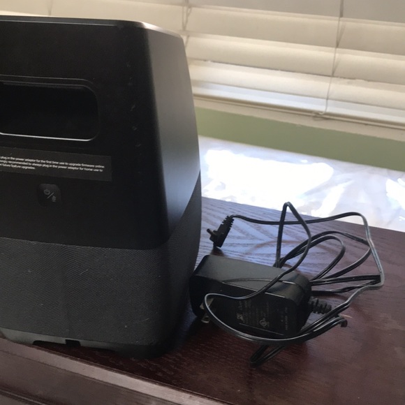 Voice activated blue tooth Google speaker box - Picture 3 of 3